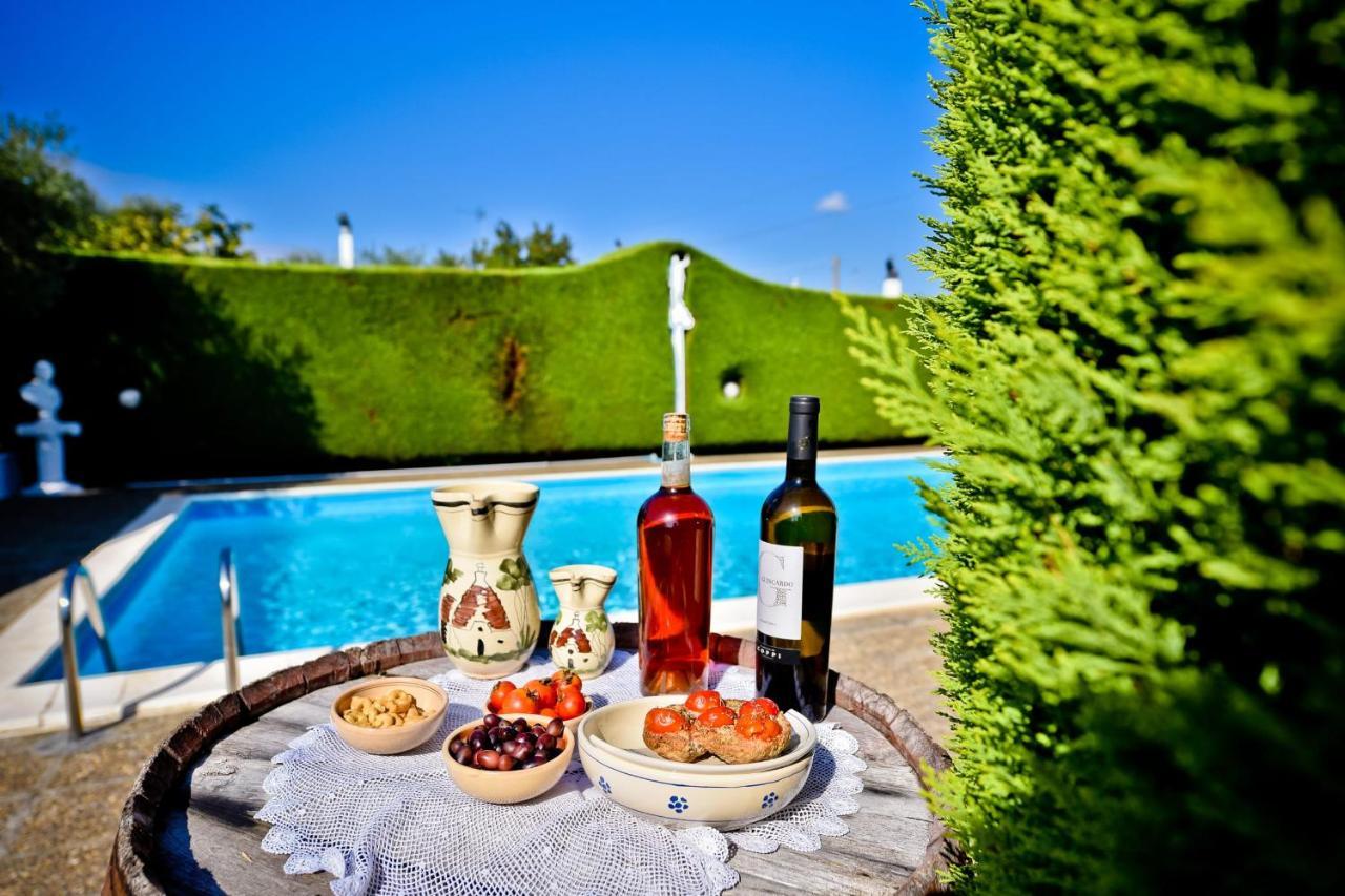 I Cinque Trulli With Swimming Pool Martina Franca Exterior foto