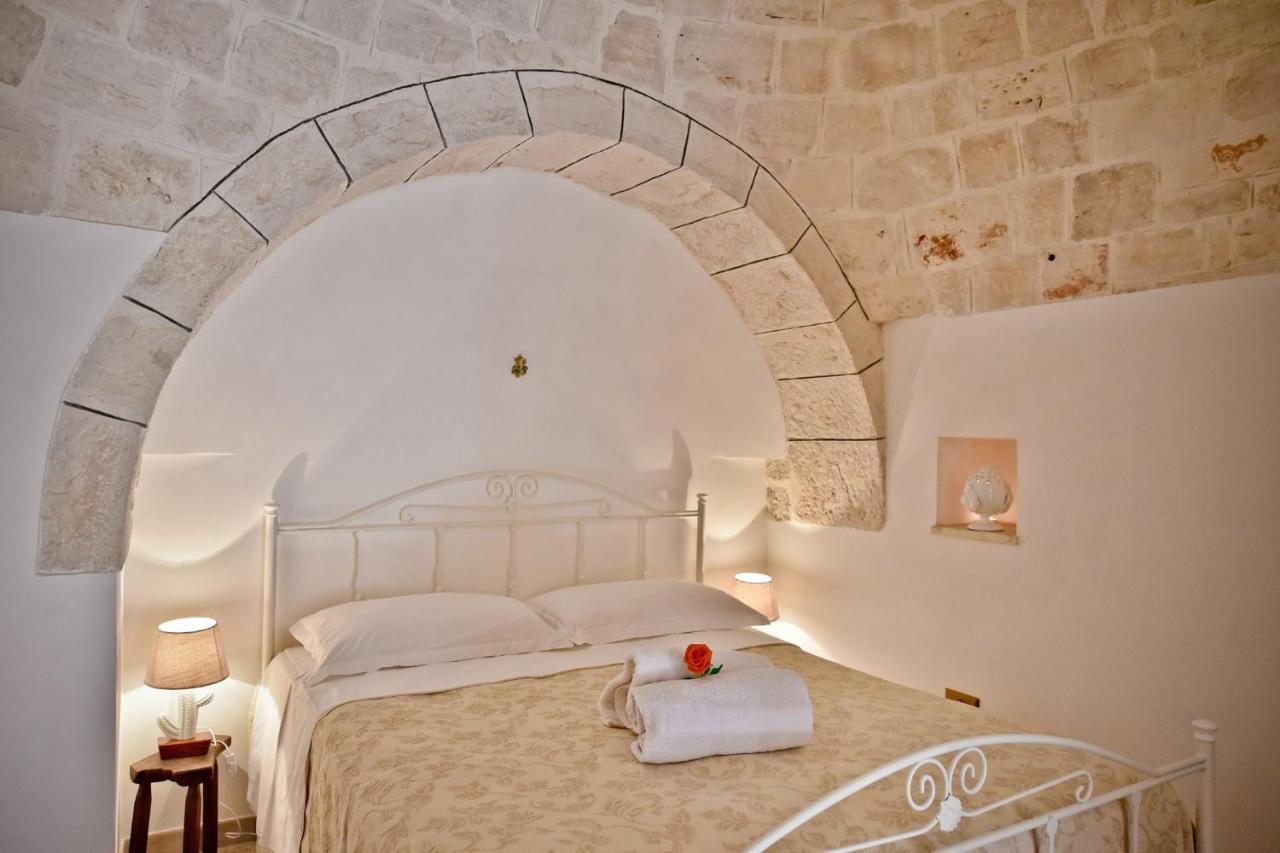 I Cinque Trulli With Swimming Pool Martina Franca Exterior foto