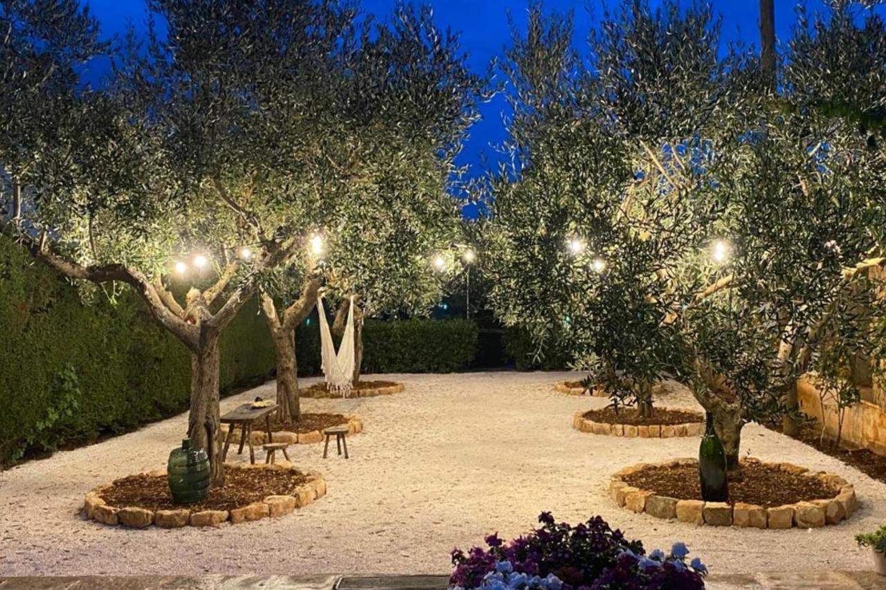 I Cinque Trulli With Swimming Pool Martina Franca Exterior foto