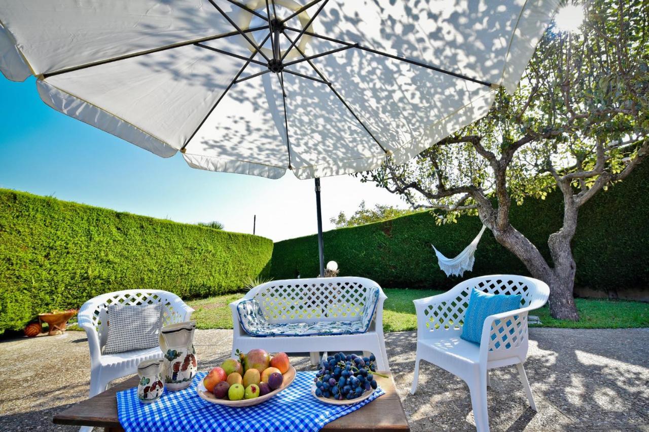 I Cinque Trulli With Swimming Pool Martina Franca Exterior foto
