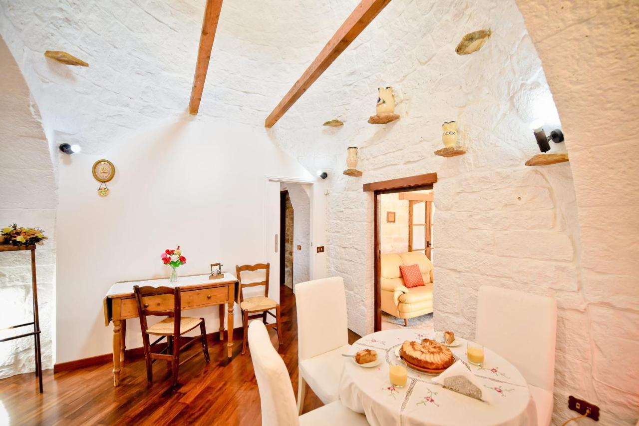 I Cinque Trulli With Swimming Pool Martina Franca Exterior foto