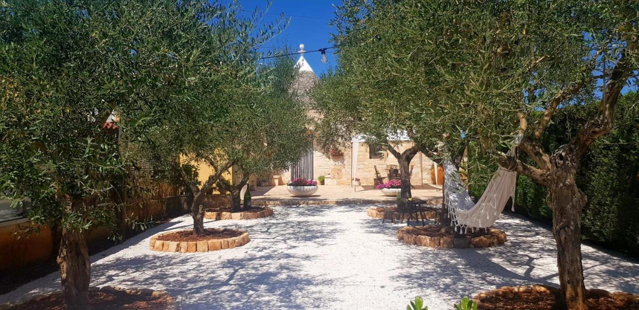 I Cinque Trulli With Swimming Pool Martina Franca Exterior foto
